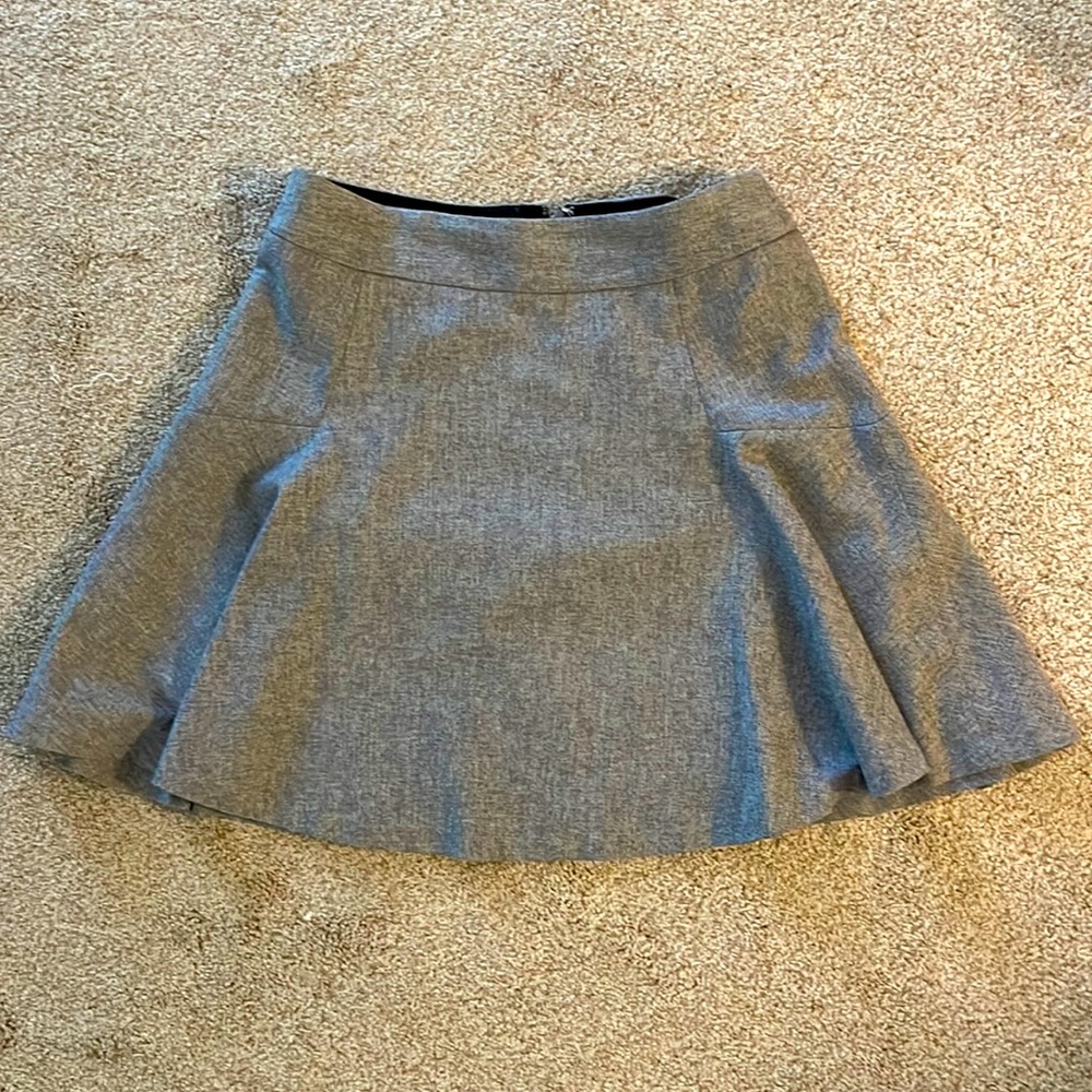 Banana republic mini length skirt, gray and gorgeous.
